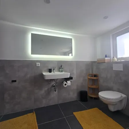 Retreat Whirlpool & Terrace *